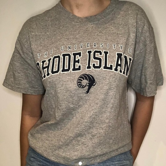 university of Rhode Island tshirt - Picture 2 of 3